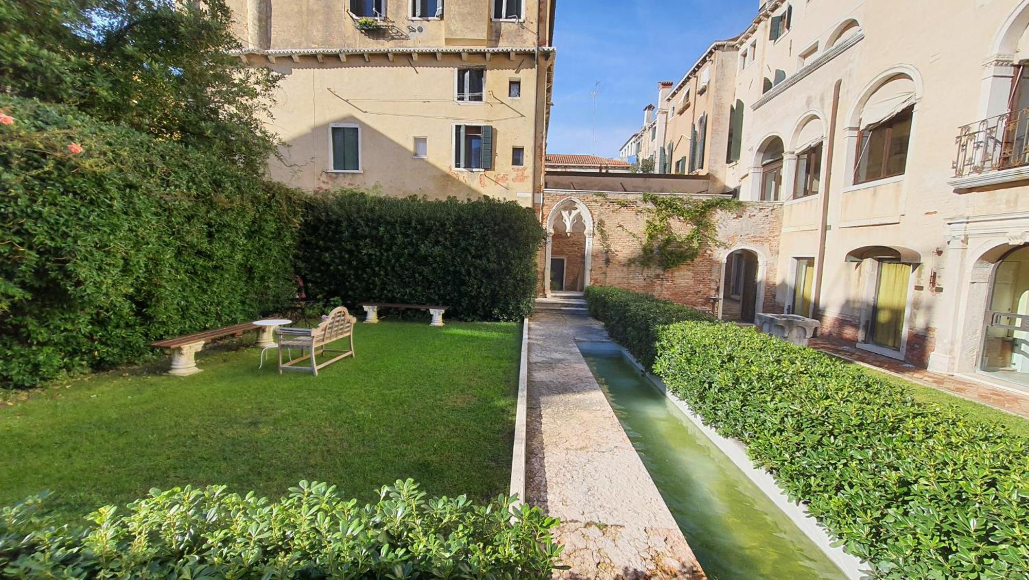 Aparthotel Palazzo Contarini Della Porta Di Ferro Benátky Exteriér fotografie