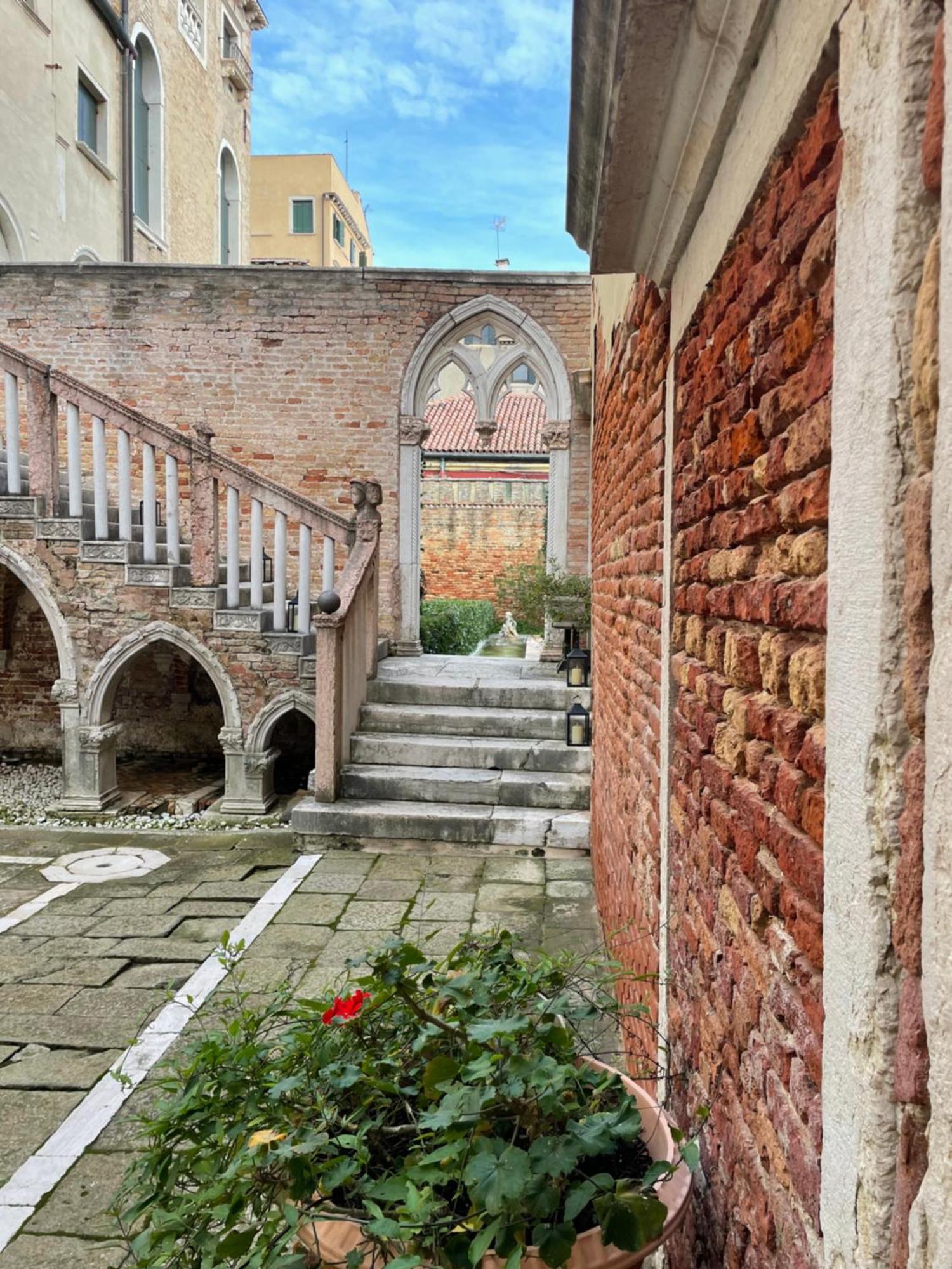 Aparthotel Palazzo Contarini Della Porta Di Ferro Benátky Exteriér fotografie