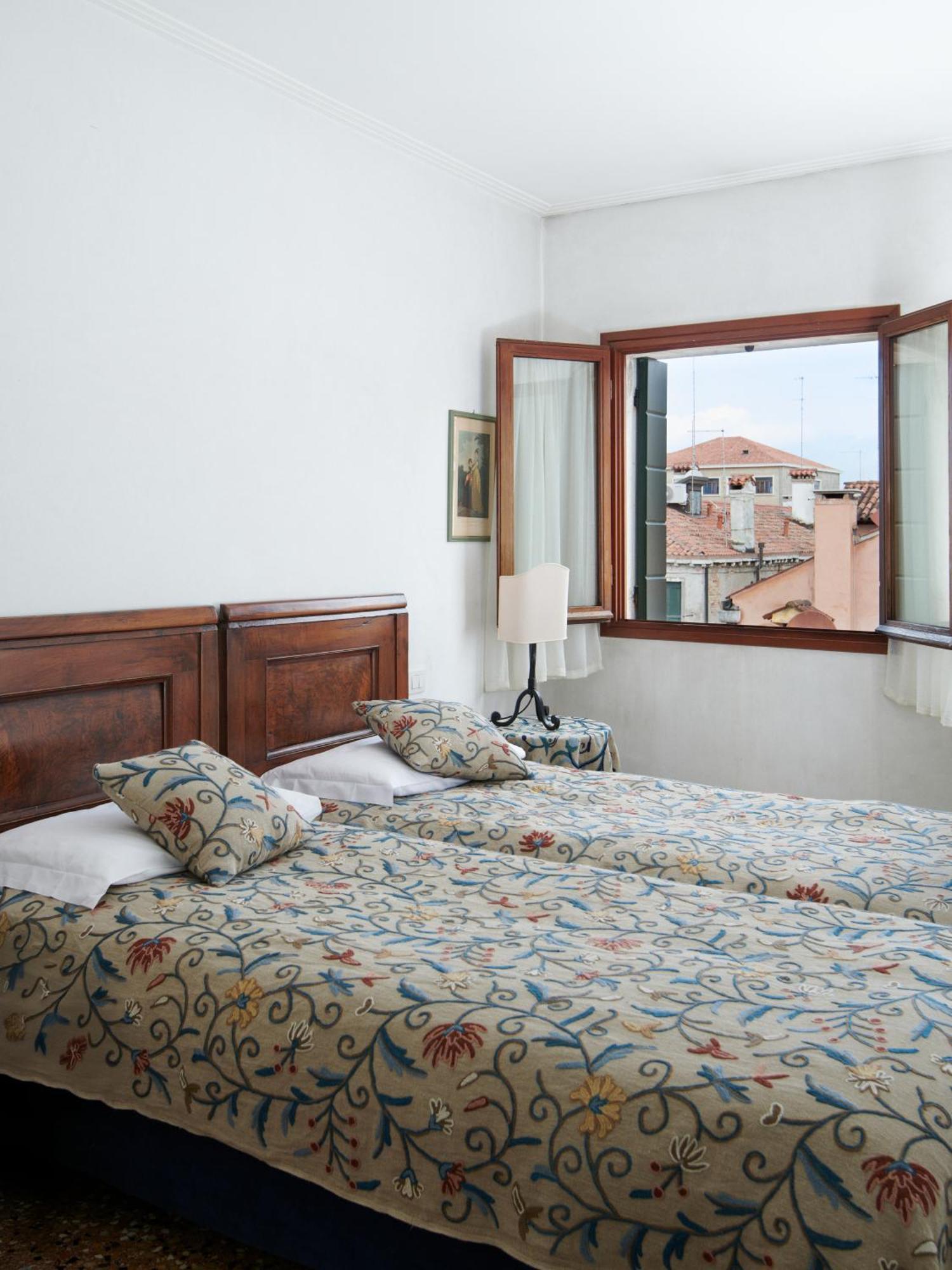 Aparthotel Palazzo Contarini Della Porta Di Ferro Benátky Exteriér fotografie