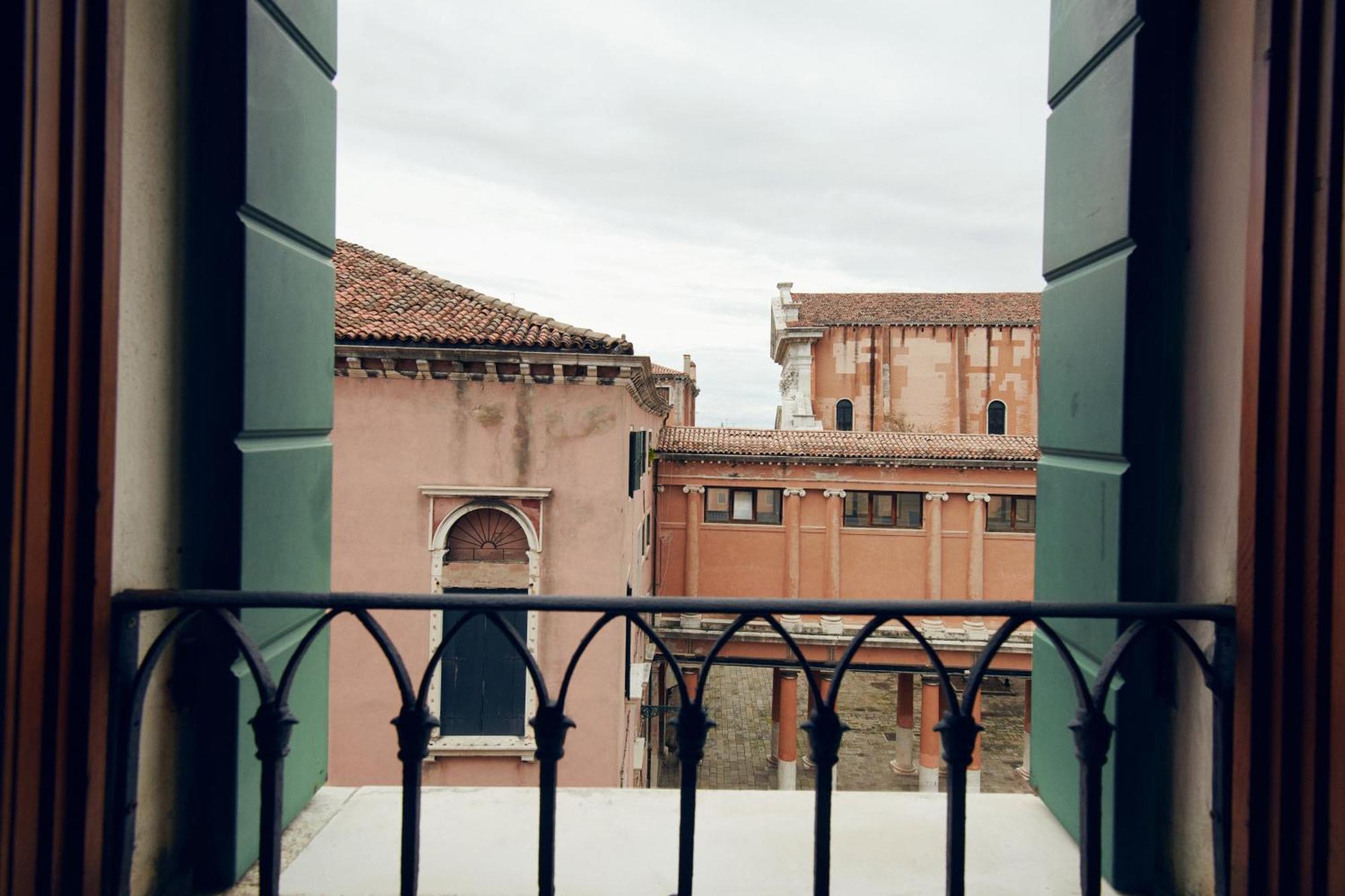 Aparthotel Palazzo Contarini Della Porta Di Ferro Benátky Exteriér fotografie